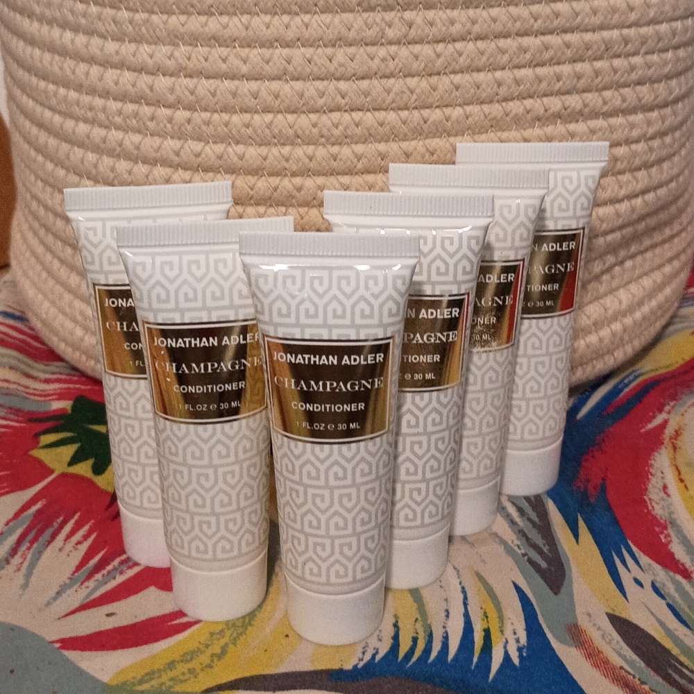 Jonathan Adler White and Gold Conditioner Set